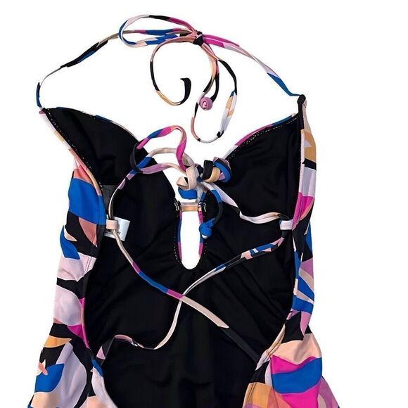 Sugar Beach One Piece - Picture 7 of 9